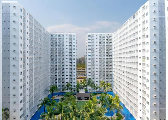 1Br Pool View Retreat Near Moa Stylish & Cozy