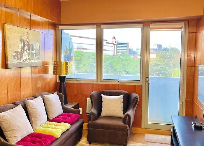 Family Friendly & Free Parking,Pool,Washingmachine
