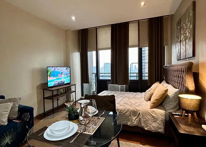 Studio With City View, Balcony, Gym, Fast Wifi, Netflix