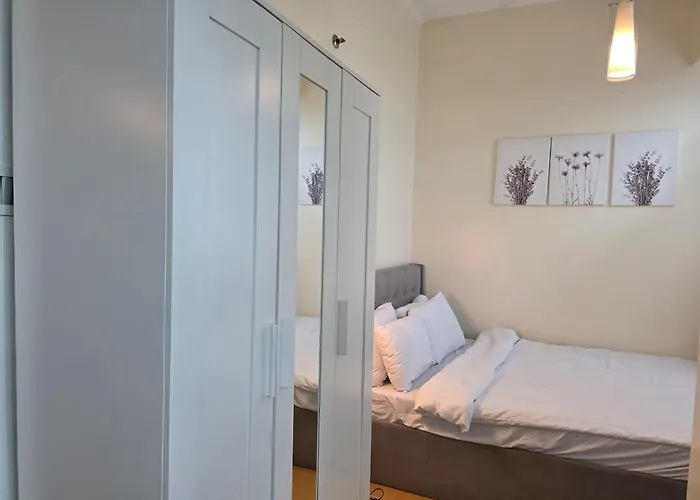 Bgc Cosy Flat Near Highstreet And Shangrila Hotel