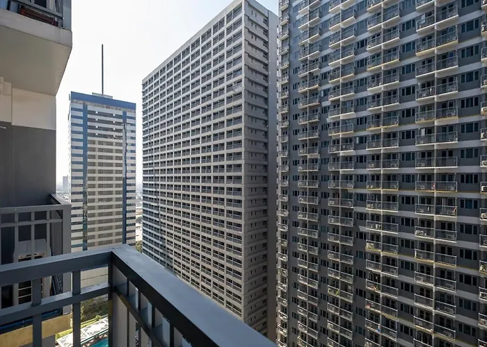 Warm Scandi 1Br - City View - Fame Res Mandaluyong