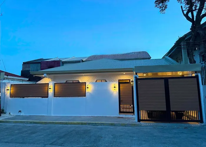 Staycation Near Moa Bungalow In Las Pinas
