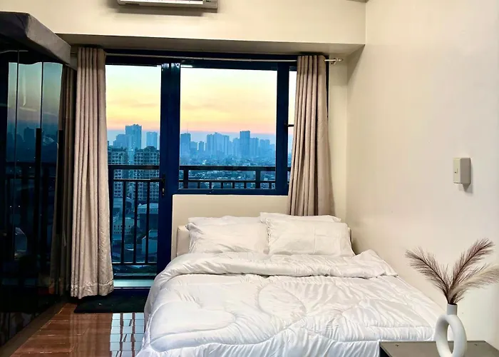 City View Staycation With Balcony & Netflix