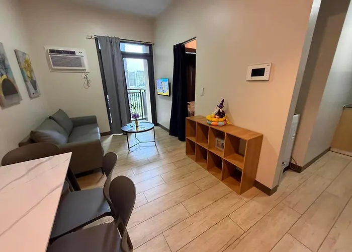 Pet Friendly Gentry Manor Moa&Naia Okada Complex 8T