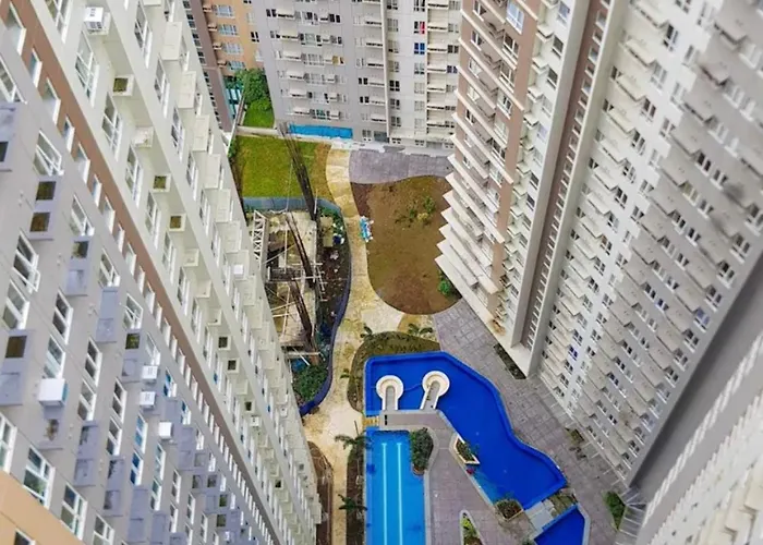 Spacious 2Br Condo Unit At Pioneer Woodlands - Mrt Boni Station, Mandaluyong City