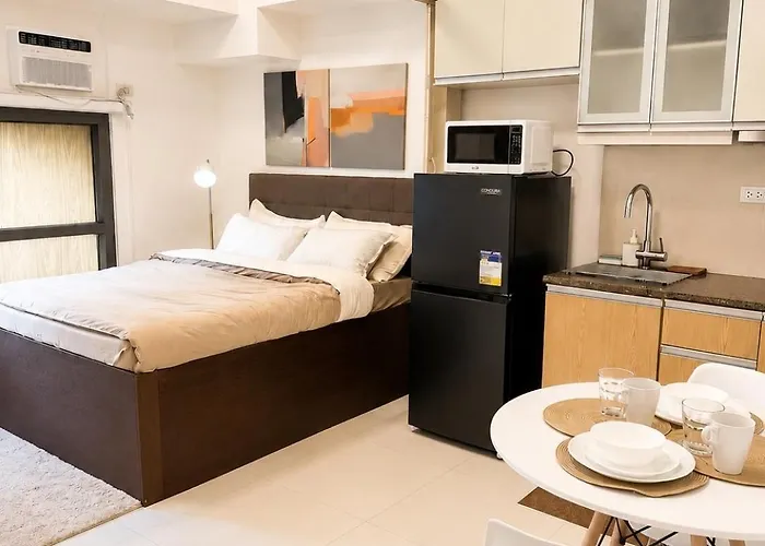 Condo In Mckinley Near Bgc & Airport