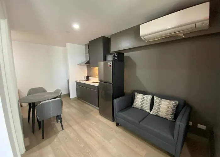 Condo In Poblacion