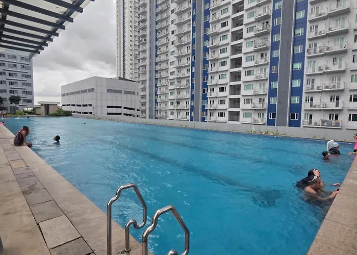 Sm North Condo Grass Residents