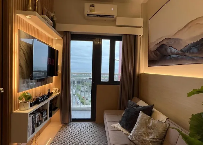 Skyway View 2Br L Near Naia L Xbox L Netflix