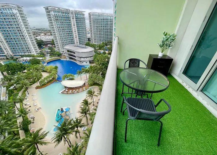 Azure Beach View 1Br Near At The Airport