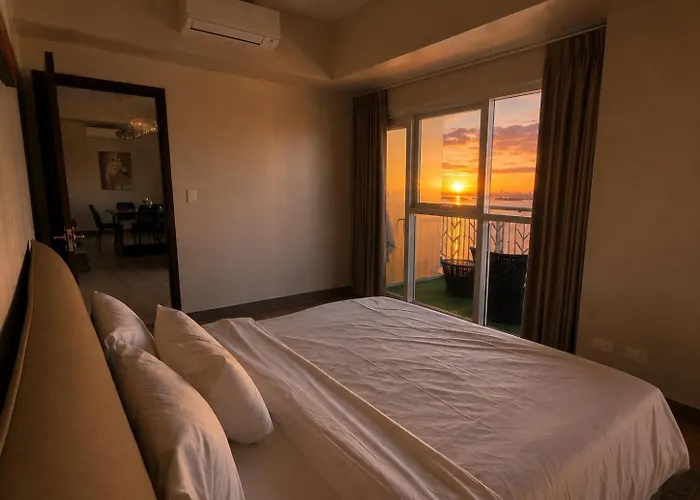 Grand Ocean Sunset Suite Retreat 3Br Facing Manila Bay, Near Okada Moa & Naia