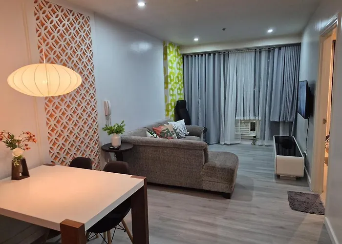 New 1Br In Makati Near Royal Club & Rooftop Bars