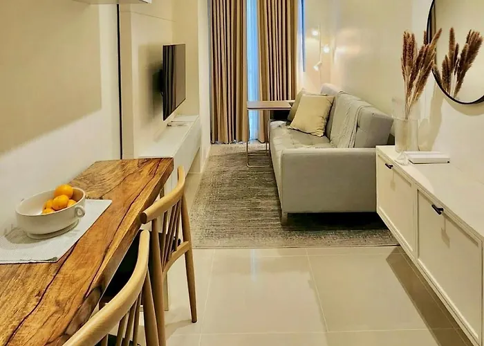 Aureo 1Br Fame Residences Near Shaw, Sm Megamall, Ortigas Skyline View