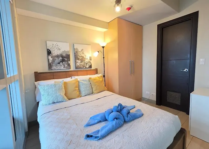 Urban Oasis At Bgc Uptown Parksuites With Balcony 300Mbps Close To Uptown Mall Grand Hyatt Mitsukoshi And St Lukes