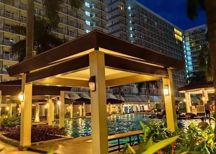 Spacious Living Room & Big Balcony - Pool View