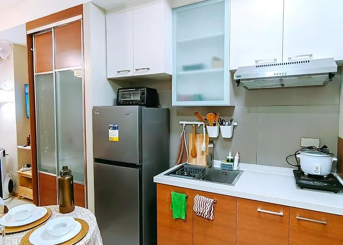 Camp Cj Studio Near Bgc, Mrt Boni Free Pool Gym