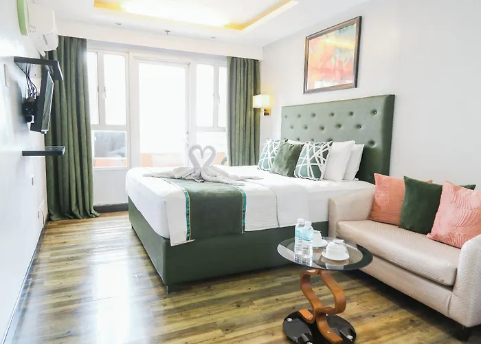 Pacific Bay Grand Suites