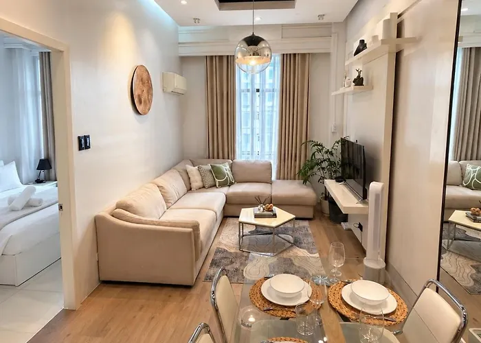 Minimalist Luxury Spacious 1 Bedroom In Burgos Circle