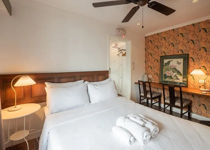 Miranamin M A P I L I G - Private Suite In Historic Home With Unique View, Self-Service Breakfast, Indoor Plunge Pool, Rooftop, Shared Kitchen
