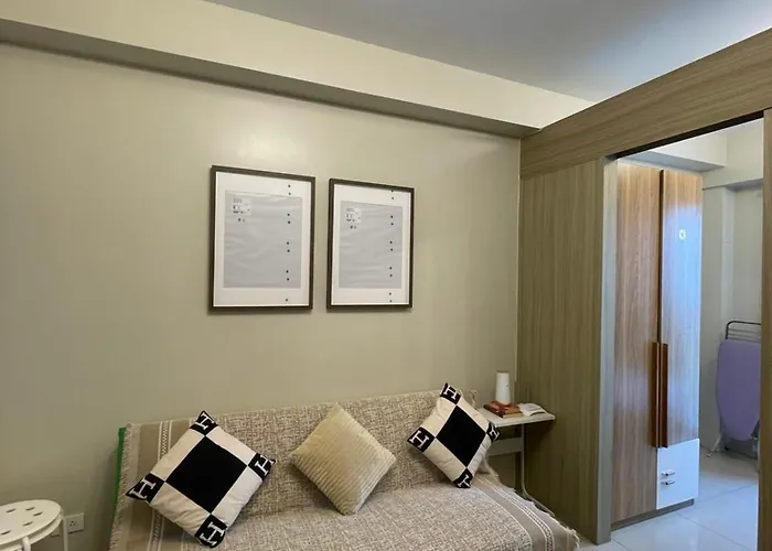 Shore 1 And 2 Residences Moa - The Executive Suites