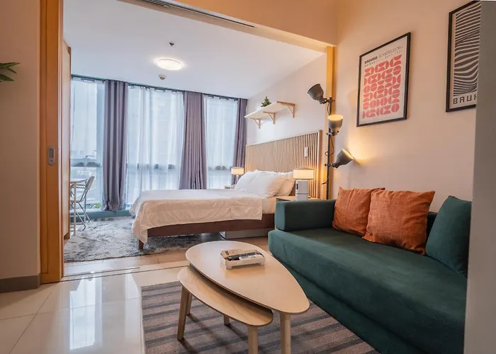 New! Modern & Cozy Space In Uptown Bgc Near Mall Backhome2