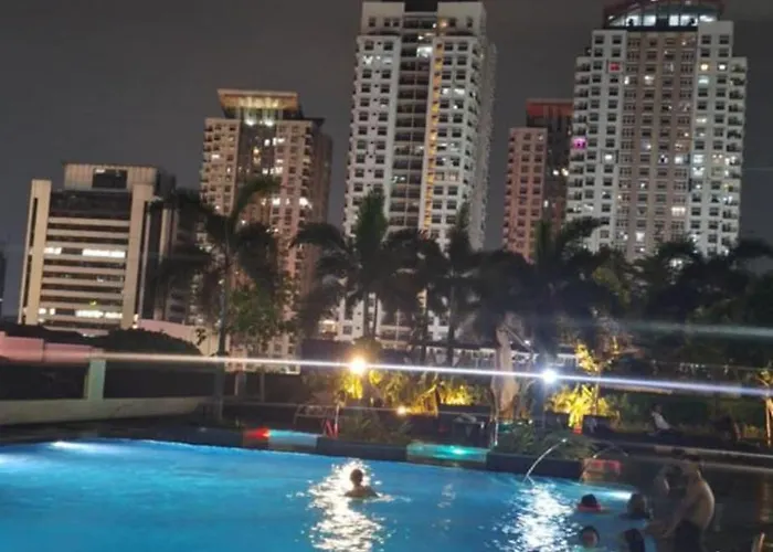 Gracey'S Place At Manhattan Plaza Tower 1