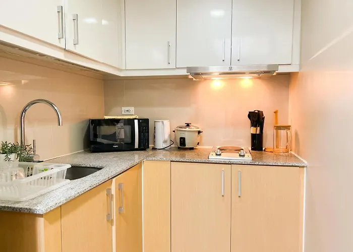 Stylish 1Br In Bgc Uptown & Mitsukoshi #Upt126D