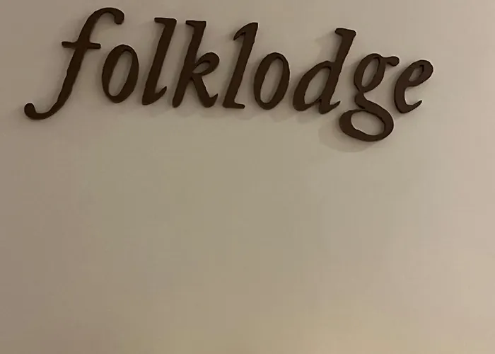 Folklodge In Urban Deca Towers Cubao