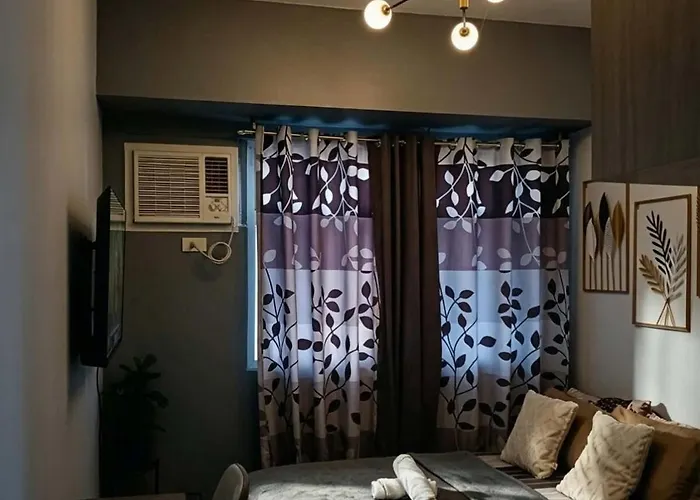 Cozy High-Rise Studio City Views Manila