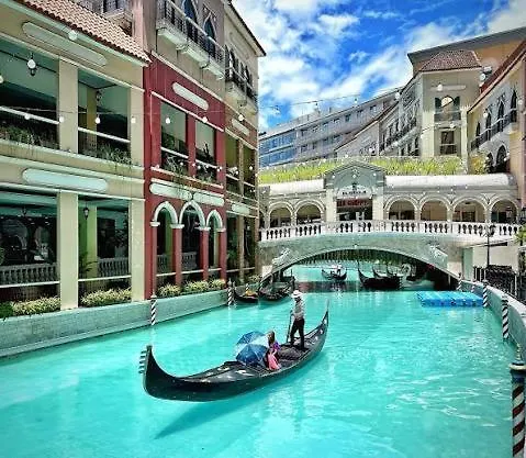 The Venice Haven Staycation