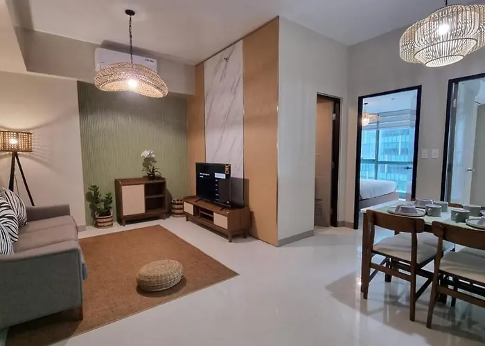 Guest Favorite! Special 2-Br Uptown Bgc With Wifi