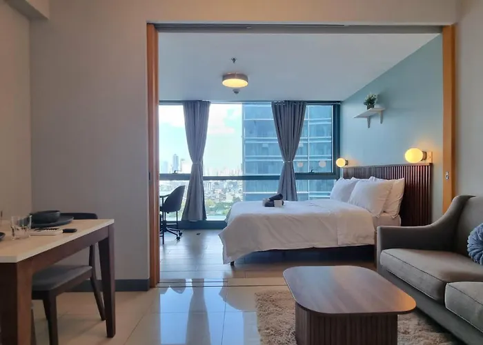 Fresh And Trendy 1Br With Fast Wifi In Uptown Central Bgc