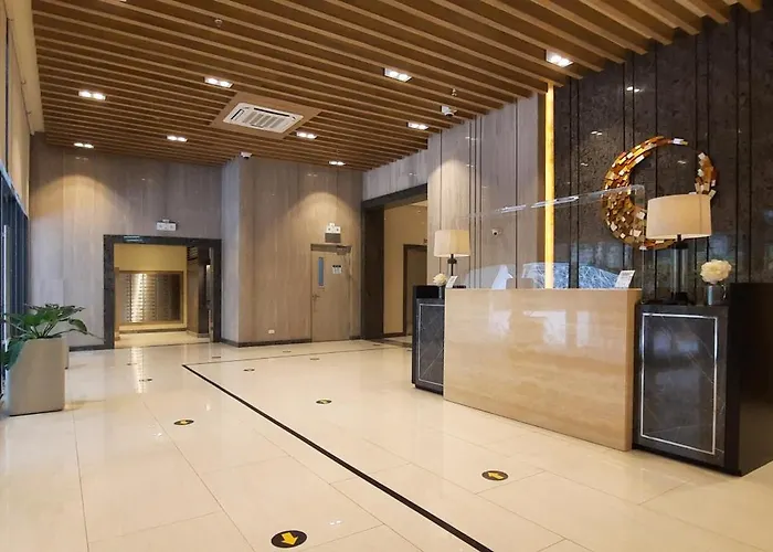Cozy 1Bedroom With City View In Uptown Bgc