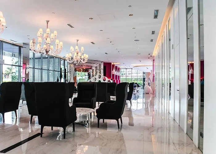 Siglo Suites @ The Azure Urban Resort Residences