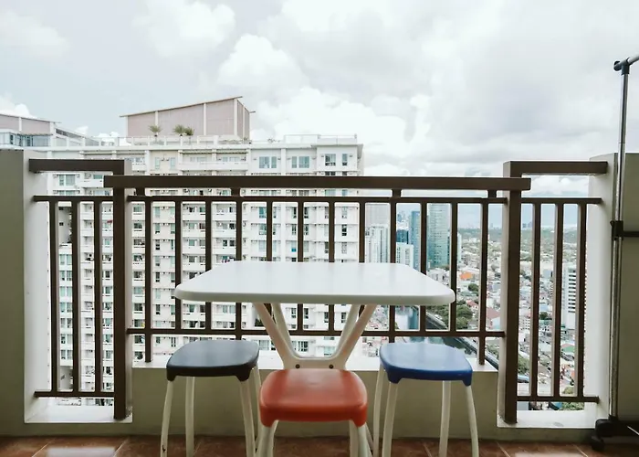 Tivoli Garden Residences / 3802 - Cozy 2-Br Condo W/ Balcony For Big Groups
