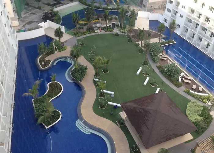 Shore Residences Moa