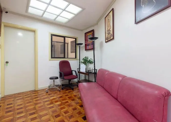 131 Roosevelt Ave Penthouse 25 Mbps