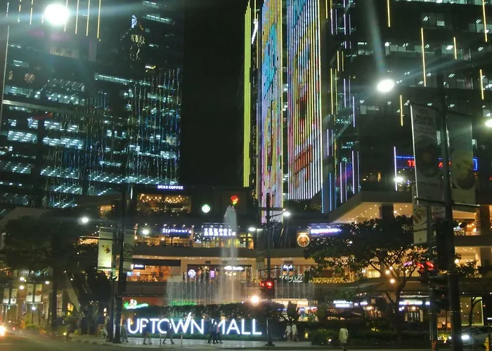 One Uptown Residence Sw14M 9Th Avenue St 公寓