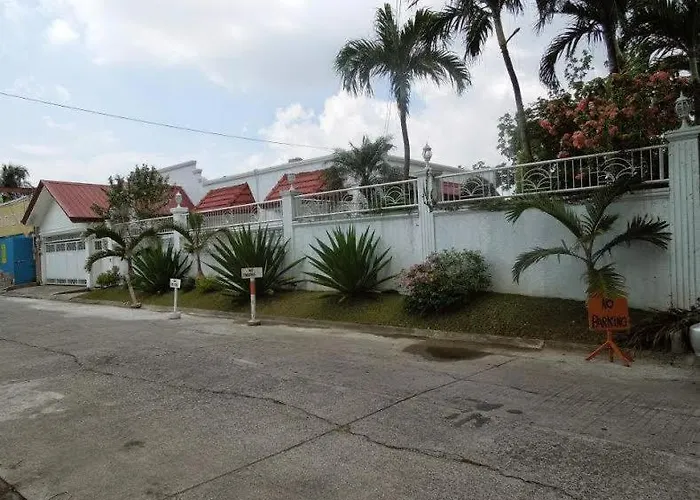 Casa Meyer'S Bf Homes International House For Rent With Pool And Jacuzzi