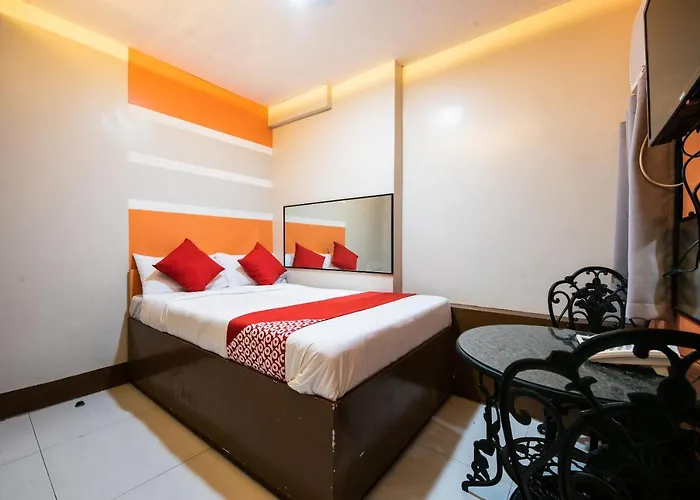 Oyo 475 Pearl Blossom Hotel